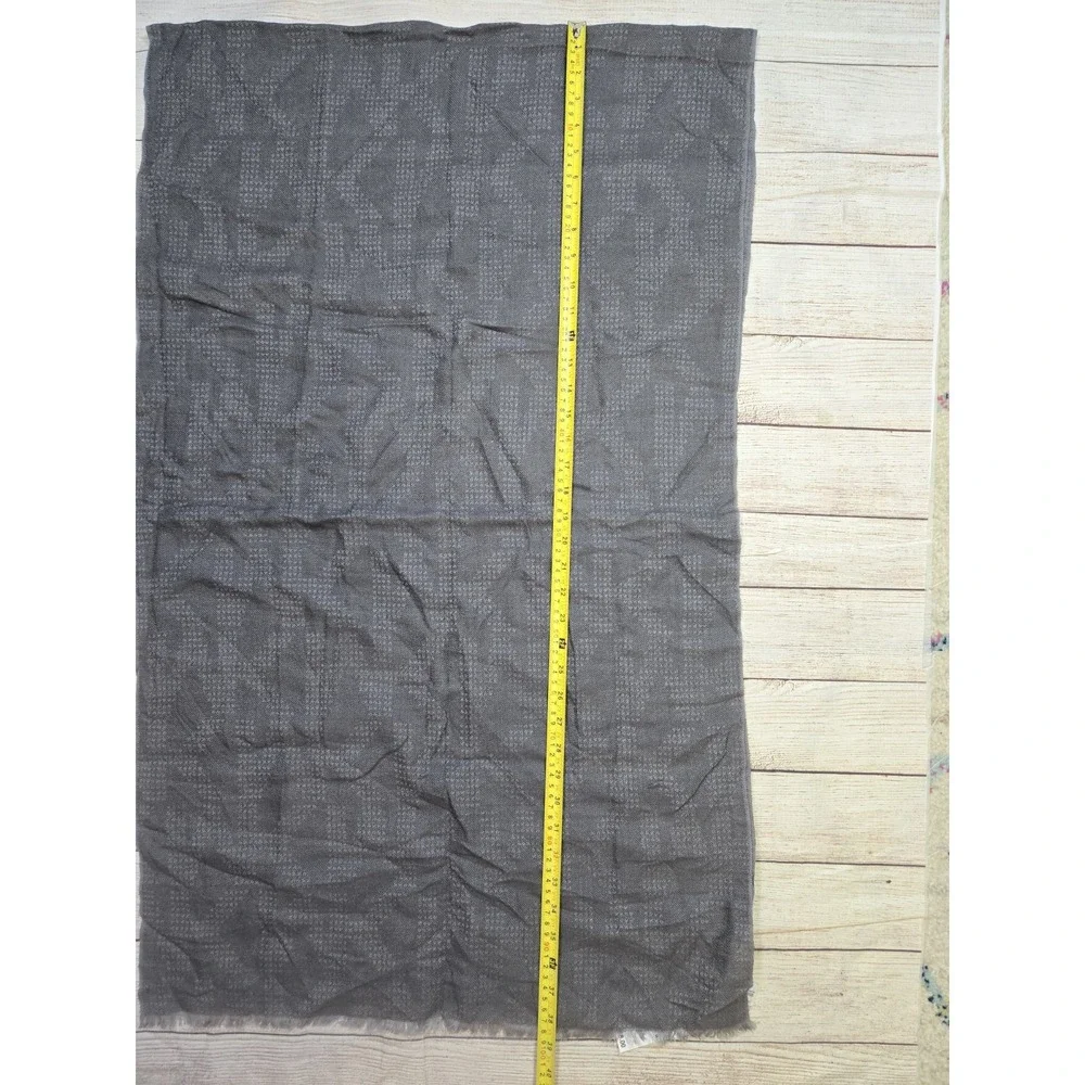Michael Kors NWT Gray‎ Logo Scarf Lightweight Monochrome 100% Wool